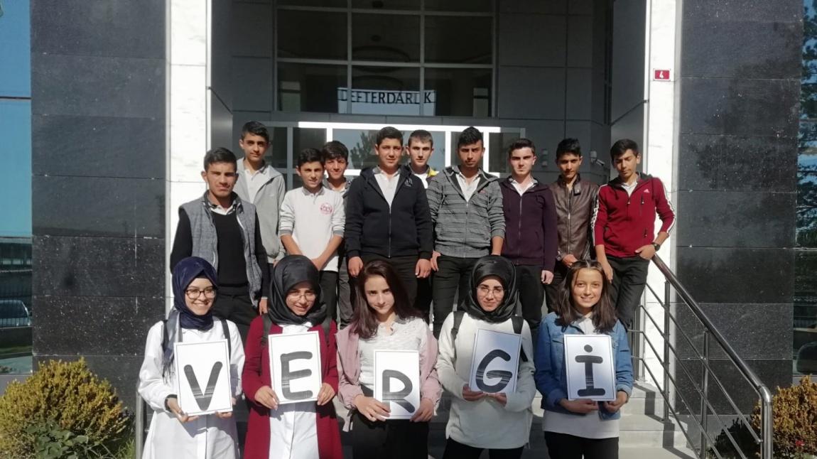 Okulumuz Muhasebe ve Finansman Alanı Öğrencilerinin Vergi Dairesi ve Cumhuriyet Üniversitesi Ziyareti