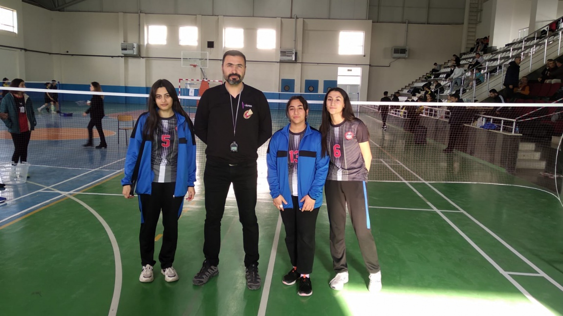 Genç Kız A Takımımız Badminton Turnuvası